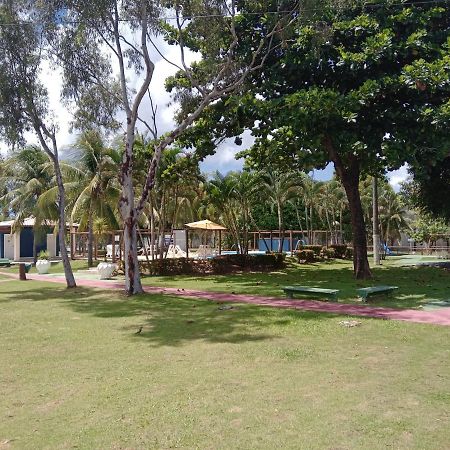 Apts E Suites Em Stella Maris Salvador Buitenkant foto
